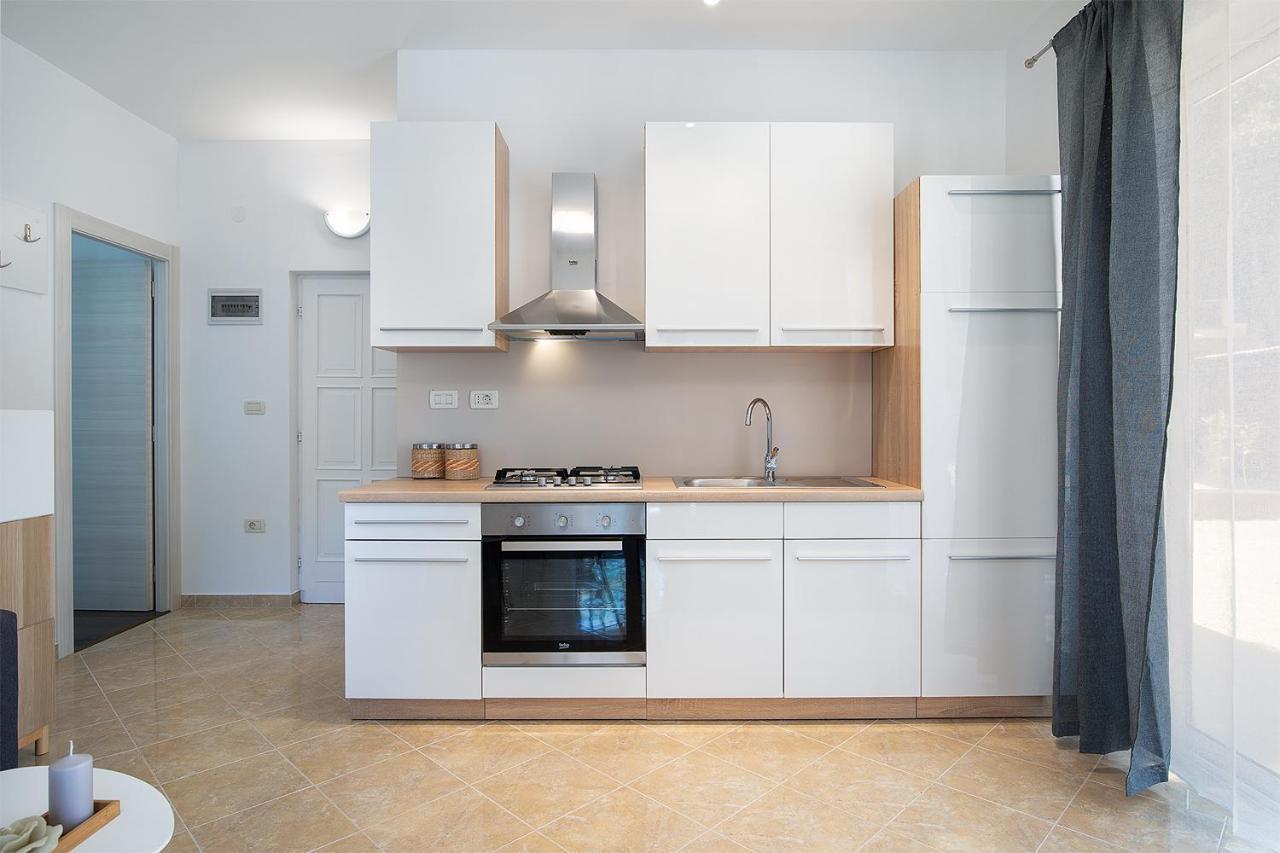 Sandy Bay Apartments - Free Mountainbike Rental - Pjescana Uvala Zewnętrze zdjęcie