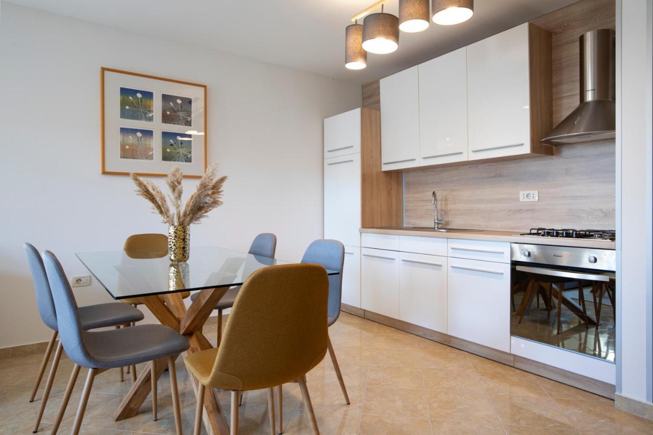 Sandy Bay Apartments - Free Mountainbike Rental - Pjescana Uvala Zewnętrze zdjęcie