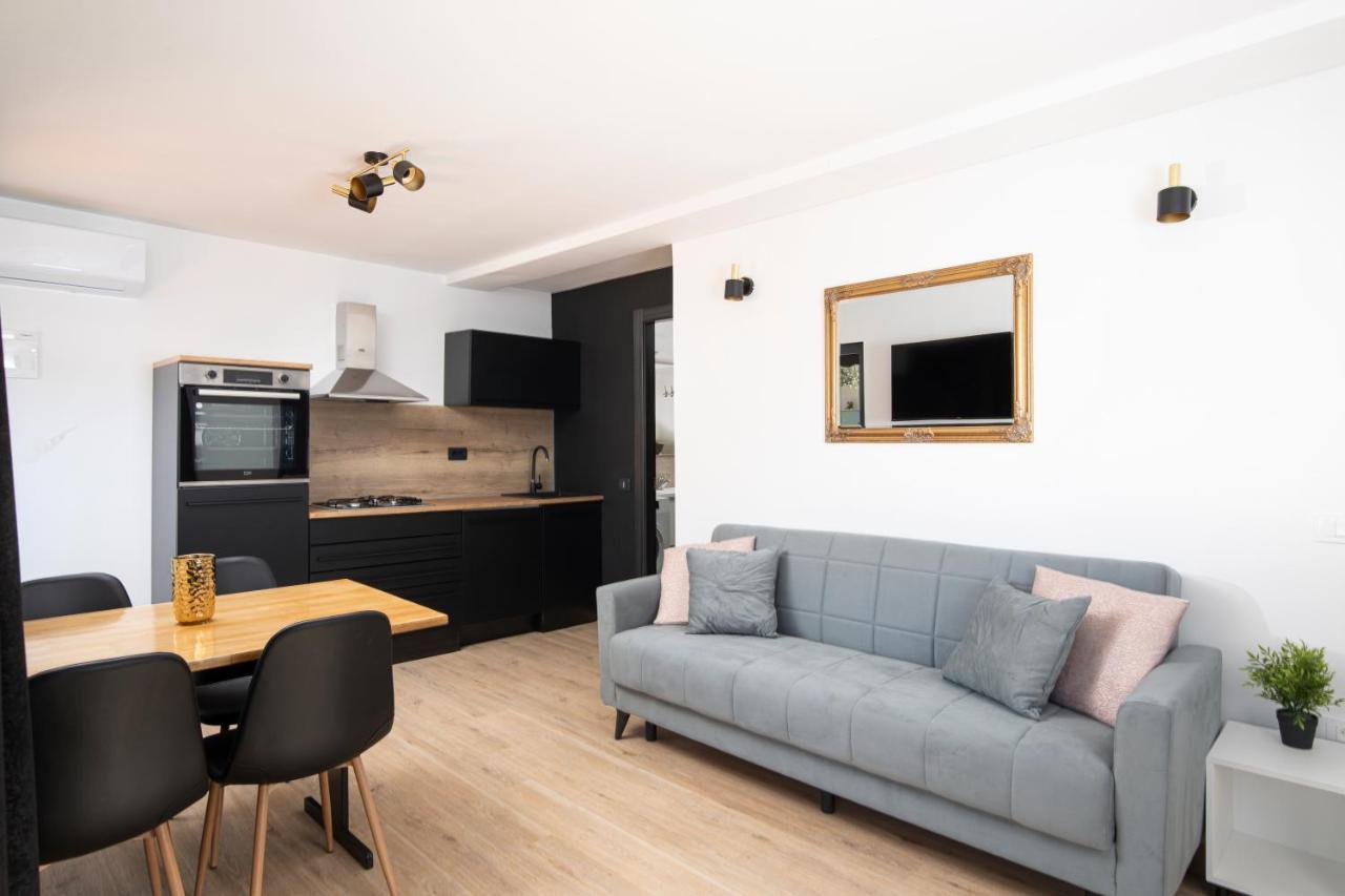 Sandy Bay Apartments - Free Mountainbike Rental - Pjescana Uvala Zewnętrze zdjęcie