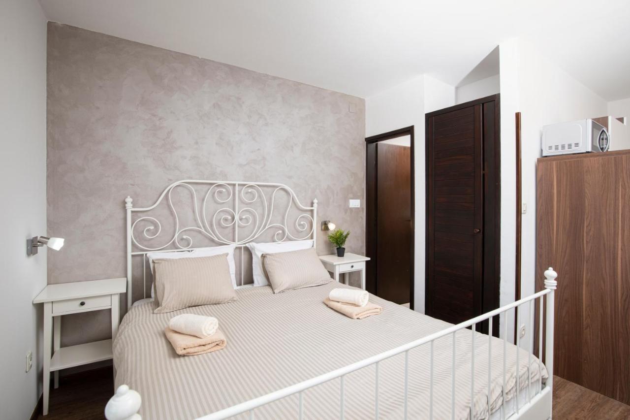 Sandy Bay Apartments - Free Mountainbike Rental - Pjescana Uvala Zewnętrze zdjęcie